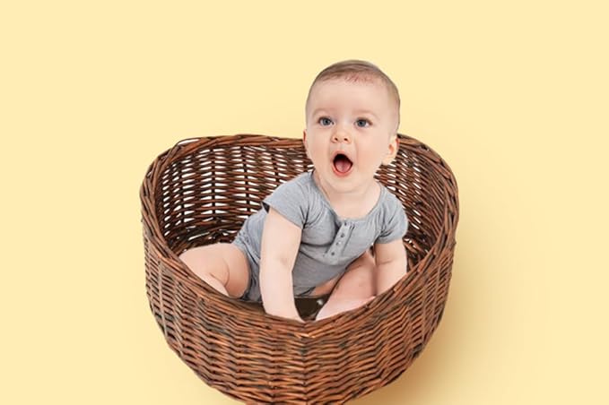 Kate Newborn Photography Props Brown Heart Shaped Rattan Basket Handcrafted Baby Basket Bed Set for Baby Photography Photoshoot