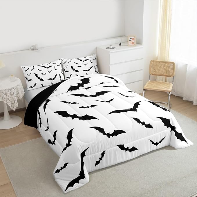 Erosebridal Halloween Bats Bedding Set White Black Spooky Comforter Set King Size,Horror Flying Bats Quilt for Kids Boys Girls Adults Gothic Mysterious Wild Animal Duvet Insert,Spooky Home Decor