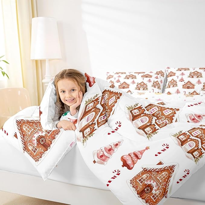 Feelyou Merry Christmas Comforter Set King Size Gingerbread House Bedding Set for Kids Boys Girls Xmas Tree Duvet Quilt Candy Cane Bedroom Decor Microfiber 3 Pcs with 2 Pillow Cases