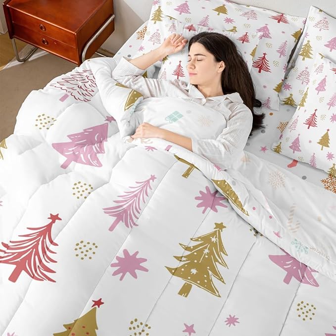 Erosebridal Merry Christmas Bedding Set King Cartoon Pink Christmas Comforter Set 7 Piece Kids Cute Xmas Tree Bed in A Bag for Adults Winter New Year Gift Quilt with Flat Fitted Sheet