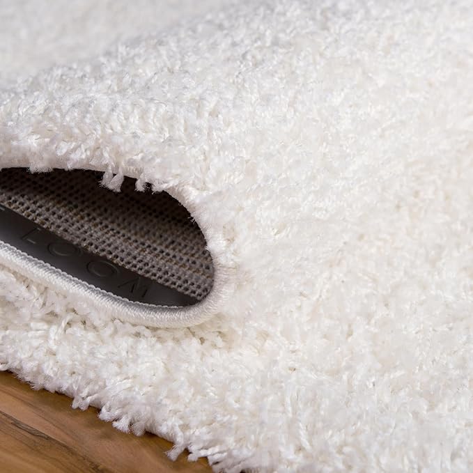 Unique Loom Solid Shag Collection Area Rug (4' Octagon, Snow White)