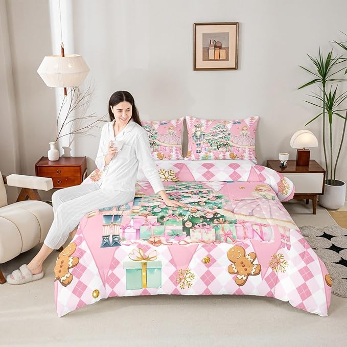 jejeloiu Christmas Nutcracker Comforter Set King Size Gingerbread Man Bedding Set for Kids Boys Girls Xmas Tree Duvet Quilt Pink Bedroom Decor