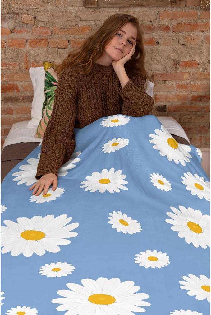 Thuswarm Floral Daisy Flowers Blue Flannel Throw Blanket Gifts Warm Cozy Soft Funny Print Blankets for Summer Room Decoration Bed Couch Sofa 60”×50” Medium for Teen