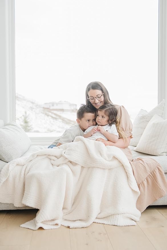 SARANONI Bamboni Luxury Throw Blanket | Oversized Super Soft Plush Home Decorative Comfy Blankets for Couch or Bed | Ivory - X-Large 60” x 80”