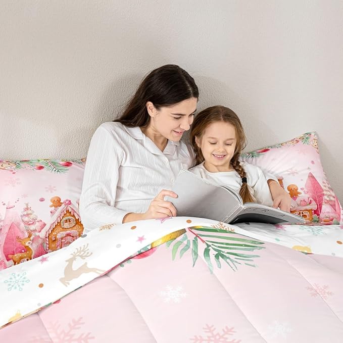 jejeloiu Kids Christmas Theme Comforter Set Toddler Cute Deer Gingerbread Man Bedding Set for Boys Girls Teens Pink Xmas Tree Candy House Winter Snowflake Duvet Quilt Room Decor