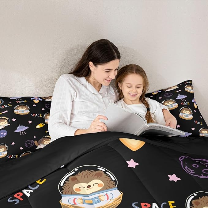 Cartoon Hedgehog Astronaut Comforter Set,Space Planet Bedding Set Kids Teens Modern Decor,Spaceship Starry Sky Comforter with 1 Pillowcase for All Seasons,Twin