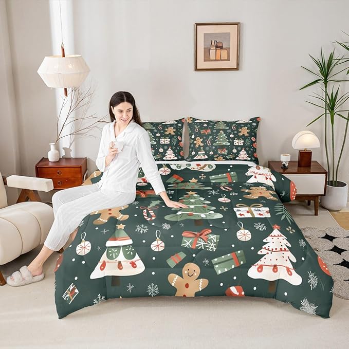 Feelyou Christmas Comforter Set Toddler Size Xmas Tree Bedding Set for Kids Boys Girls Gingerbread Man Duvet Quilt New Year Gift Bedroom Decor Microfiber 2 Pcs with 1 Pillow Cases