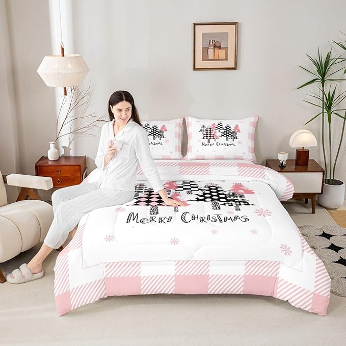 Manfei Merry Christmas Comforter Set King Size, Pink Plaid Xmas Trees Bedding Set 3pcs, New Year Cartoon Down Comforter for All Season, Kids Girls Santa Claus Bedroom Decor, 2 Pillowcases, No Sheets