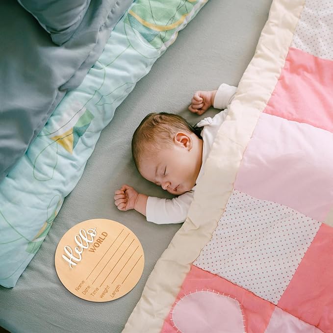 Wooden Hello World Newborn Sign - 5.9 Inch Birth Announcement Plaque for Photo Props, Baby Shower, Hospital Nursery
