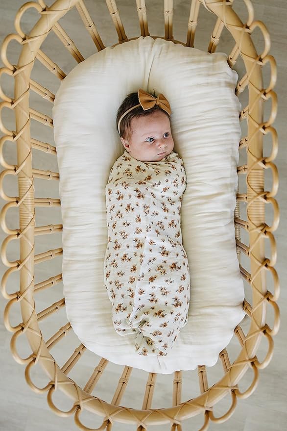 Mebie Baby Autumn Bloom Muslin Swaddle, Modern and Neutral Swaddle Blanket for Baby Girl or Boy, Soft Baby Blankets, Newborn Swaddle Blanket, 0-3 Month, Comfy Wrap, Baby Essentials & Gifts
