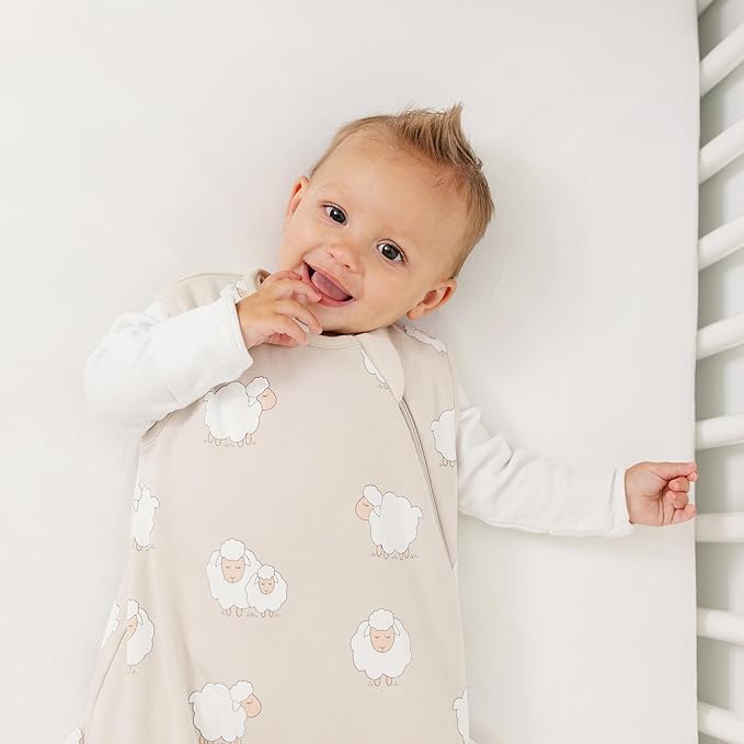 Woolino Merino Wool and Organic Cotton Baby Sleeping Bag - 4 Season Classic Sleep Sack - Two-Way Zipper Sleeping Bag for Baby and Toddler - 0-6 Months - Sheep