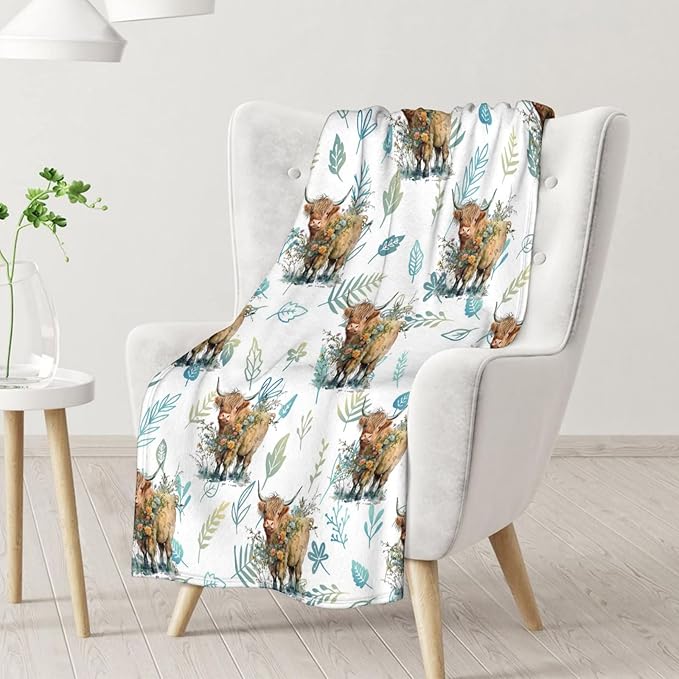 Blanket for Women Girls, Highland Cow Blanket Gifts for Kids Teens Adults, 60x50 Inches Cute Throw Blanket for Highland Cow Lovers, Green Soft Fuzzy Blankets for Bed Couch Travel