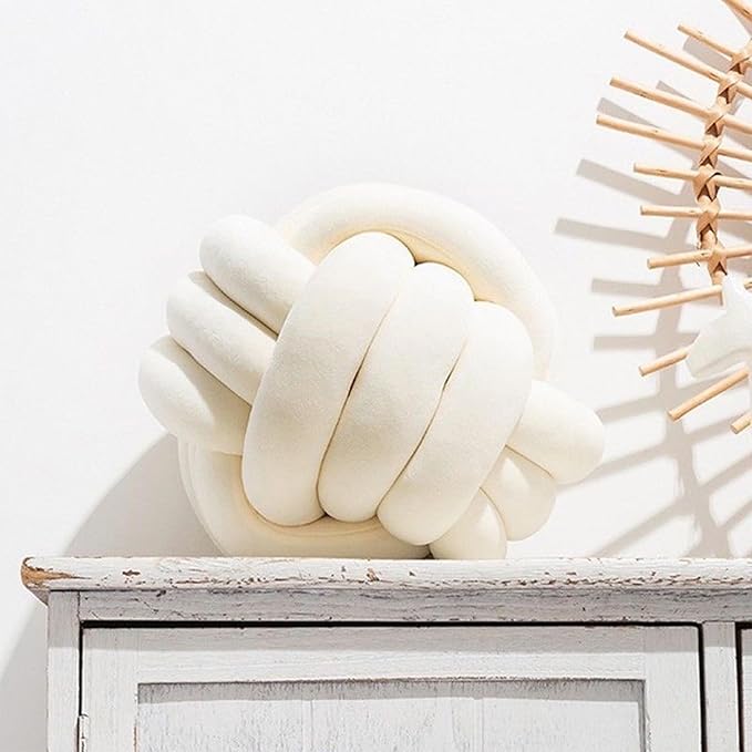 Velvet Chunky Yarn Bulky Giant Arm Knitting Yarn, Super Soft Jumbo Tube Weight, Fluffy DIY Crochet Hand Making Washable for Blanket, Pet Bed, Rugs Pillow (2.2lb-Milk White)