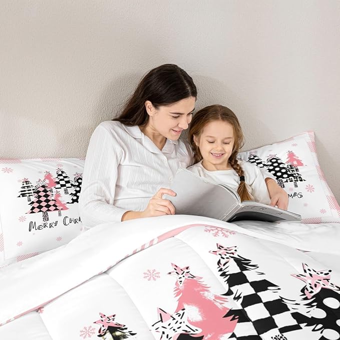 Manfei Merry Christmas Comforter Set Queen Size, Pink Plaid Xmas Trees Bedding Set 3pcs, New Year Cartoon Down Comforter for All Season, Kids Girls Santa Claus Bedroom Decor, 2 Pillowcases, No Sheets