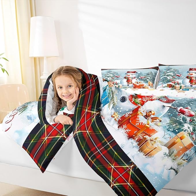 Castle Fairy Xmas Cute Snowman Comforter Set Queen Size,Merry Christmas Pine Trees Decor Bedding Set for Women Adult,Vintage Red Green Checkered Plaid Luxury Bed Duvet Insert, 2 Pillowcases