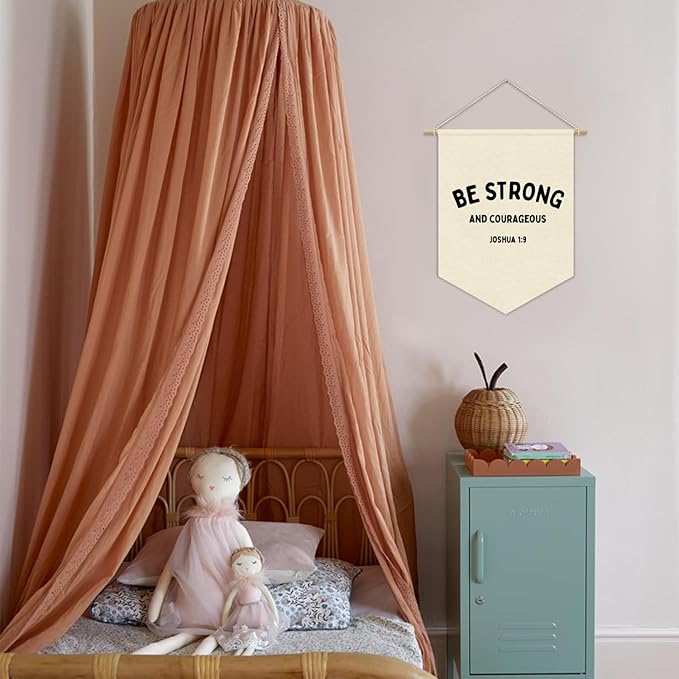 Christian Nursery Decor, Be Strong and Courageous Inspirational Linen Canvas Banner, Bible Verse Wall Hanging Pennant Flag Banner for Kids Nursery Toddler Room Bedroom Playroom Decor, 15x11in