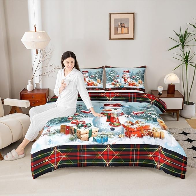 Castle Fairy Xmas Cute Snowman Comforter Set Toddler Size,Merry Christmas Pine Trees Decor Bedding Set for Kids Boys Girls,Vintage Red Green Checkered Plaid Quilted Set with 1 Pillowcase, Polyester