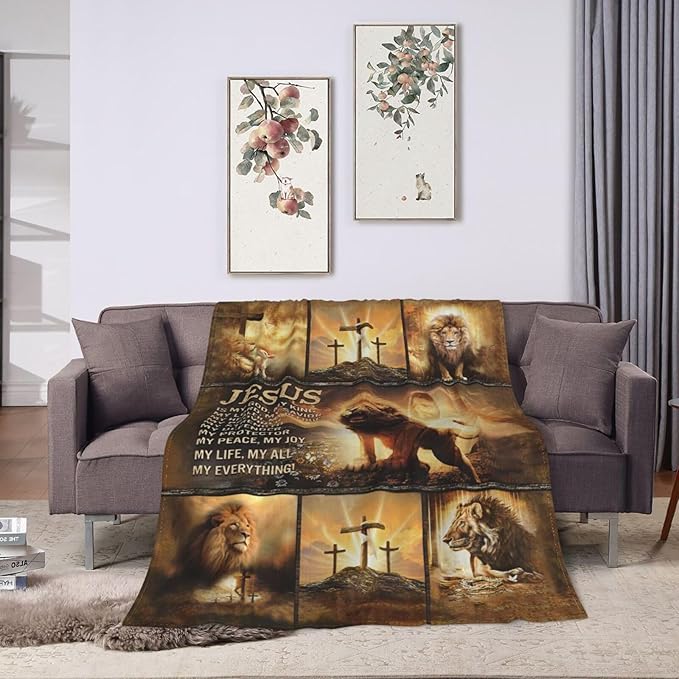 Lion Throw Blanket - Soft, Cozy, Warm Fuzzy Fleece - Men & Women - Couch, Sofa, Bed - 50"X40"