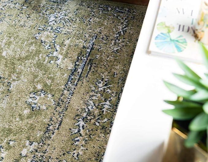 Rugs.com Charleston Collection Rug – 4' x 6' Green Low-Pile Rug Perfect for Living Rooms, Large Dining Rooms, Open Floorplans