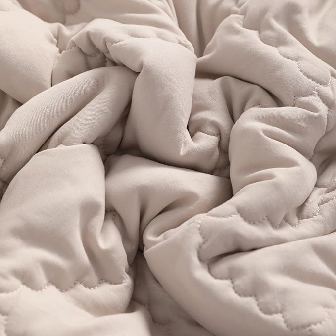 FLXXIE Machine Washable Microfiber Down Alternative Toddler Comforter, Super Soft and Lightweight Kids Crib Quilted Blanket for Stroller, Travel, 39x47 Inches, Light Taupe