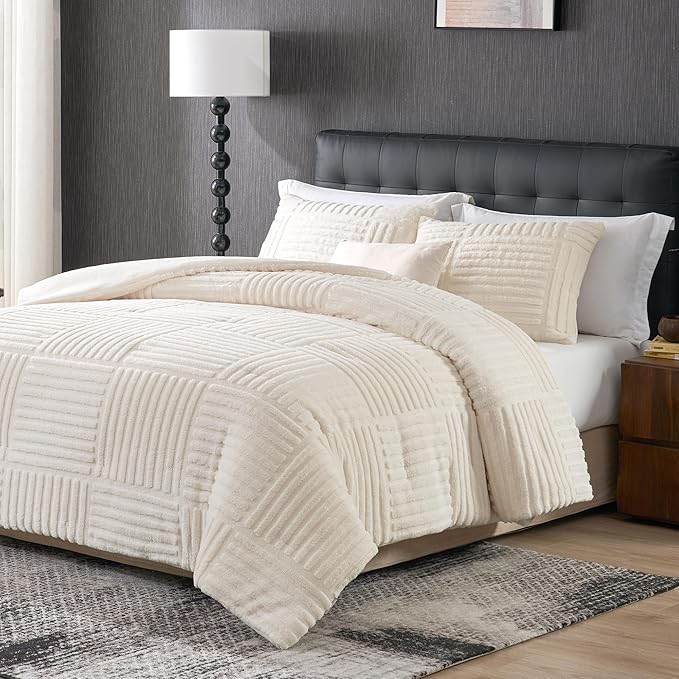Amélie Home Queen Comforter Set, Beige Fleece Bedding Set with Stripe Jacquard, Soft Fluffy Bedding Set for Winter, 3 Pieces, 1 Warm Comforter and 2 Pillowcases
