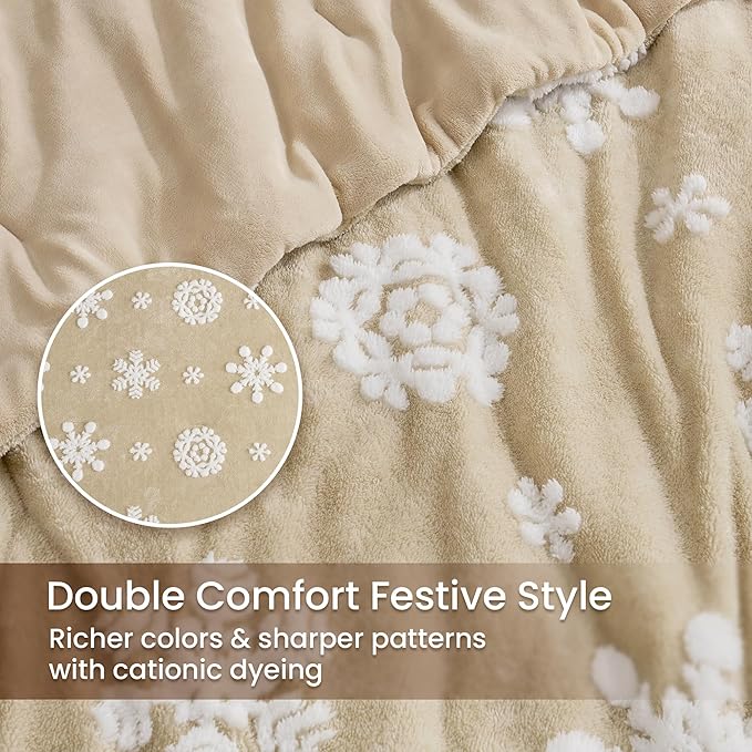 Amélie Home Christmas Comforter Set King, Beige Snowflake Comforter Set, Super Soft Fluffy Fleece Bedding Set for Winter, 3 Pieces, 1 Cozy Comforter and 2 Pillowcases