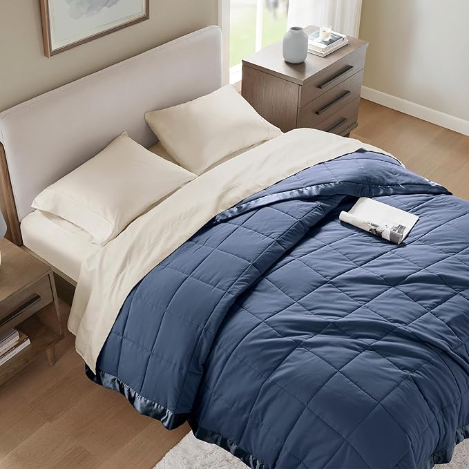 Madison Park Windom Down Alternative Blanket, Premium 3M Scotchgard Moisture Wicking Treatment, Lightweight and Soft Bed Cover For All Season, Satin Trim, Navy Twin