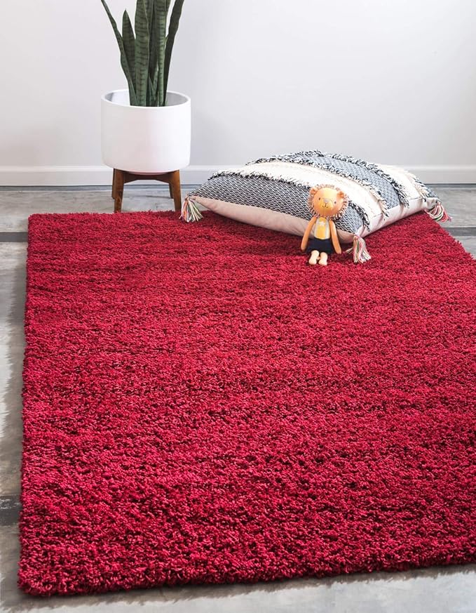 Unique Loom Solid Shag Collection Area Rug (5' 1" x 8' Rectangle Cherry Red)