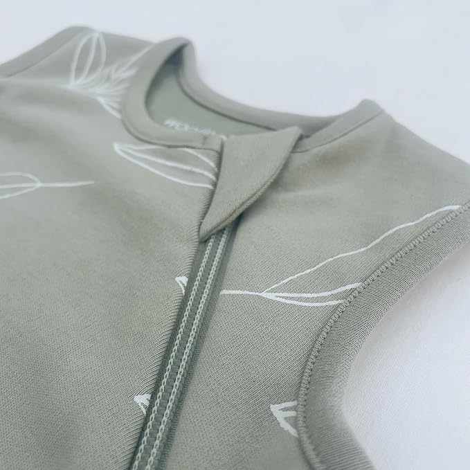 Woolino Merino Wool and Organic Cotton Baby Sleeping Bag - 4 Season Classic Sleep Sack - Two-Way Zipper Sleeping Bag for Baby and Toddler - 0-6 Months - Sage
