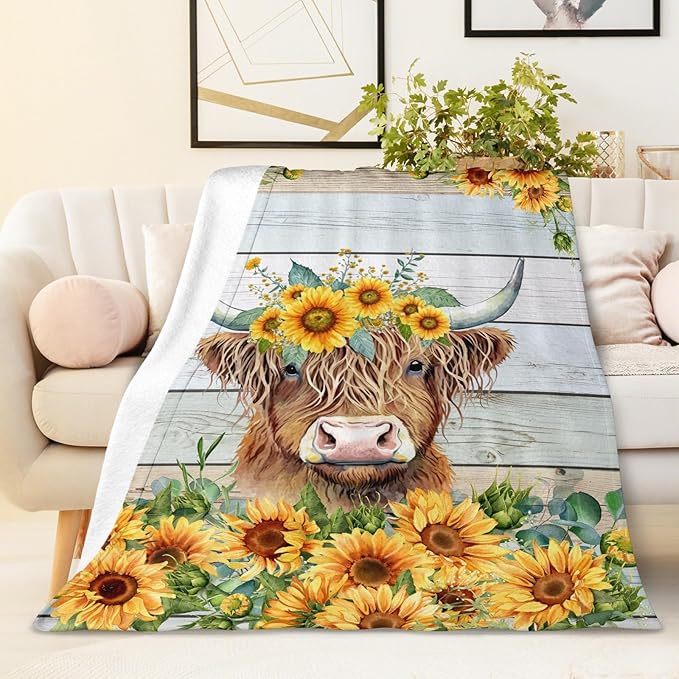 Highland Cow Blanket Gifts - 40x30 Inches Cute Throw Blanket for Women, Girls Yellow Soft Fuzzy Blankets Lap, Chair