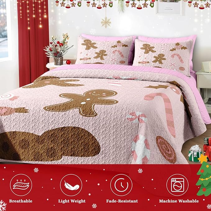 Christmas King Size Quilt Set, Pink Cute Cartoon Gingerbread Man Lightweight Bedspread Coverlet with Pillow Shams for Kids and Adults, Merry Xmas 3 Pcs Bedding Bed Cover