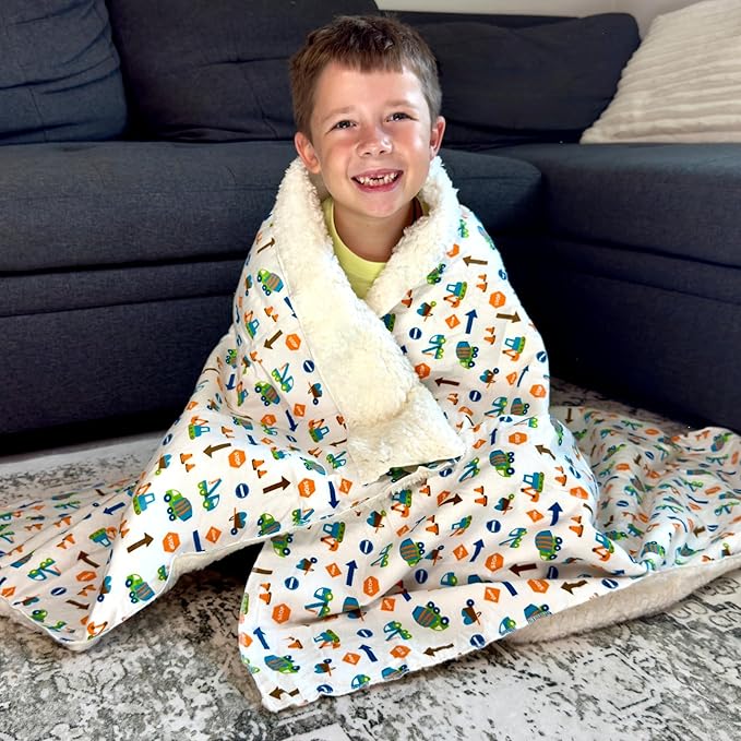 Kids Sherpa Throw Blanket – Soft Cotton & Warm Sherpa Toddler Blanket, Trucks, Cranes & Construction Vehicles Pattern, Plush Winter Bed Throw, 40 x 60 inches