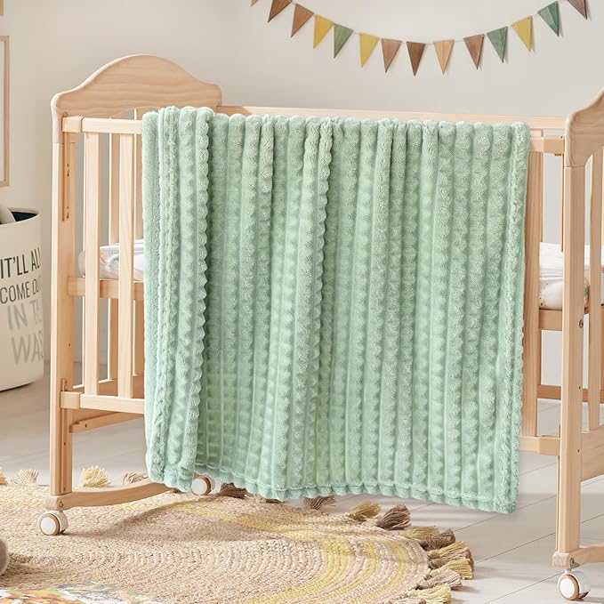 HOMRITAR Baby Blanket for Girls Boys Soft Fluffy Fleece Toddler Blanket Stereoscopic Grid, Warmer Comfort Reversible Lightweight Bed Blankets for Infant (Light Green, 30 x 40 Inch)