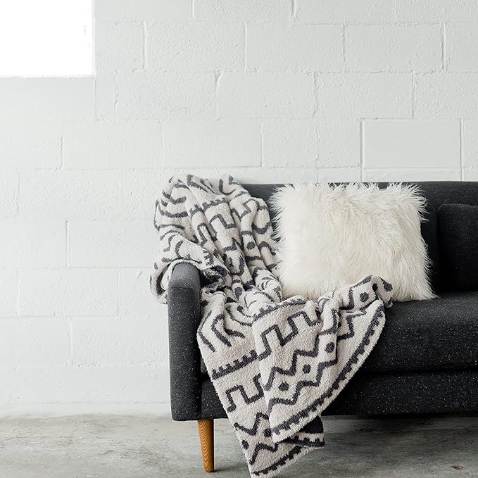 SARANONI Luxury Throw Blanket | Ultra Soft Double Layer Plush Decorative Comfy Blankets for Couch or Bed | Mudcloth - X-Large 60” x 80”