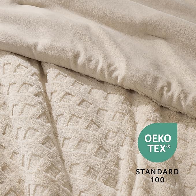Amélie Home Waffle Comforter Queen Set, Khaki Fluffy Fleece Bedding Set, Super Soft Fluffy Plush Bedding Set for Winter, 3 Pieces, 1 Fuzzy Comforter and 2 Pillowcases