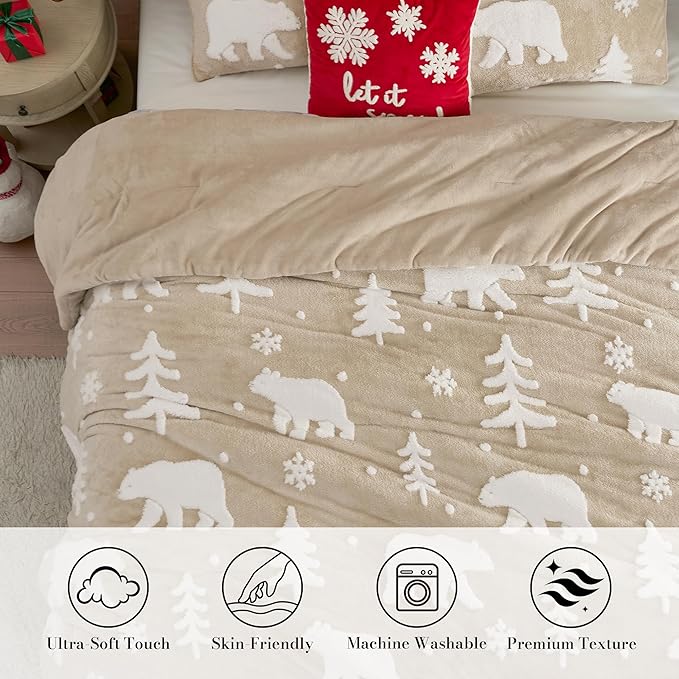 Amélie Home Christmas Comforter Set Queen, Fluffy Christmas Bedding Set with Polar Bear, Beige Fleece Plush Comforter for Winter, 3 Pieces, 1 Soft Comforter and 2 Pillowcases