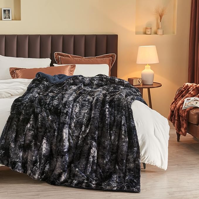 NEWCOSPLAY Super Soft Faux Fur Throw Blanket for Couch Tie-dye Black Sherpa Fuzzy Plush Warm Blanket for Sofa Bed (Tie-dye Black, Throw(50"x60"))