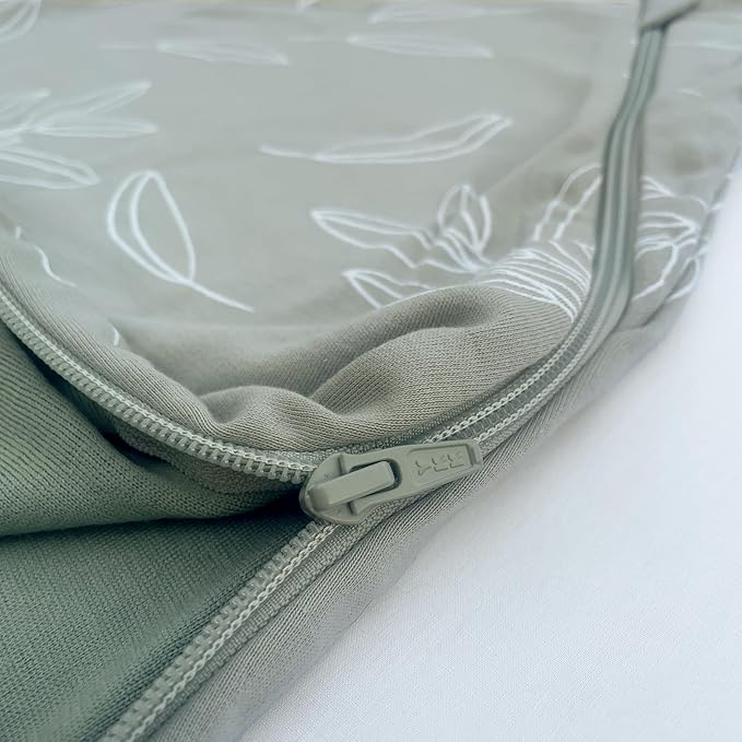 Woolino Merino Wool and Organic Cotton Baby Sleeping Bag - 4 Season Classic Sleep Sack - Two-Way Zipper Sleeping Bag for Baby and Toddler - 0-6 Months - Sage