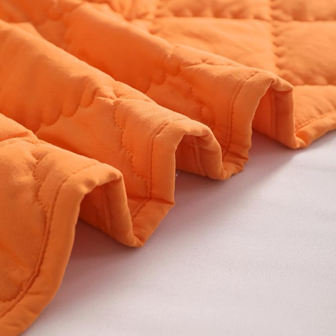 FLXXIE Machine Washable Microfiber Down Alternative Oversized Toddler Comforter, Super Soft and Lightweight Kids Crib Quilted Blanket for Stroller, Travel, 43x60 Inches, Orange