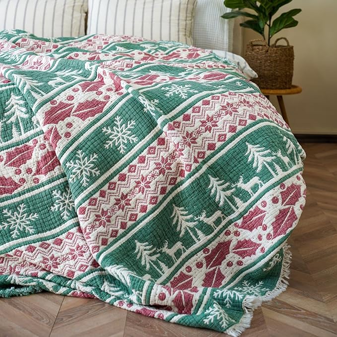 Christmas Muslin Comforter – Cotton Muslin Blanket with Soft Fiber Filling, Breathable & Cozy Muslin Throw Blanket, Reversible Holiday Quilt (Merry Christmas, Queen (U.S. Standard))