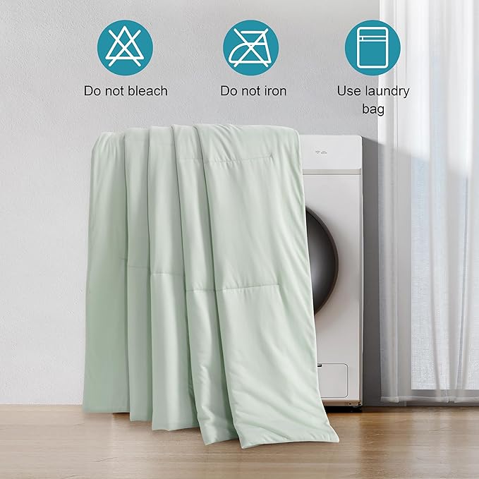 NTBAY Cooling Blanket Queen, 90x90 Inches - Lightweight Summer Bed Blanket for Hot Sleepers, Japanese Double-Sided Q-Max 0.45 Cooling Fabric, Mint Green