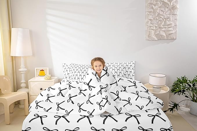 7 Pieces Cartoon Bowknot Kids Comforter Queen Size,Bow Tie Geometric Patchwork Modern Girls Bedding Set,Bow Butterfly Knot Black White（Comforter+Fitted+Flat+2 Pillowcases+2 Throw Pillow Covers）