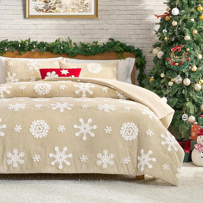 Amélie Home Christmas Comforter Set King, Beige Snowflake Comforter Set, Super Soft Fluffy Fleece Bedding Set for Winter, 3 Pieces, 1 Cozy Comforter and 2 Pillowcases
