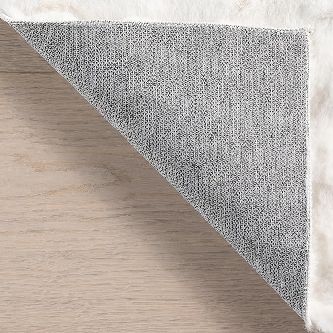 nuLOOM Jeni Off-White, 6' x 9', Solid Faux Rabbit, Fluffy and Cozy, High Traffic, Stain Resistant, Easy Clean, Durable Washable Area Rug for Bedroom, Living Room, Dining, Den, Foyer, Entryway