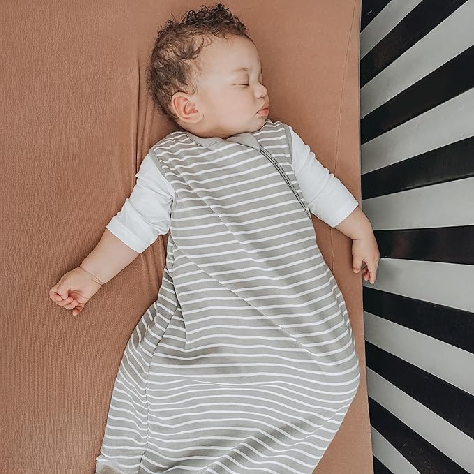 Woolino 4 Season Classic Baby Sleep Bag - Merino Wool and Organic Cotton - Two-Way Zipper Newborn Sleeping Sack - Infant Wearable Blanket - 0-6 Months - Birch Gray