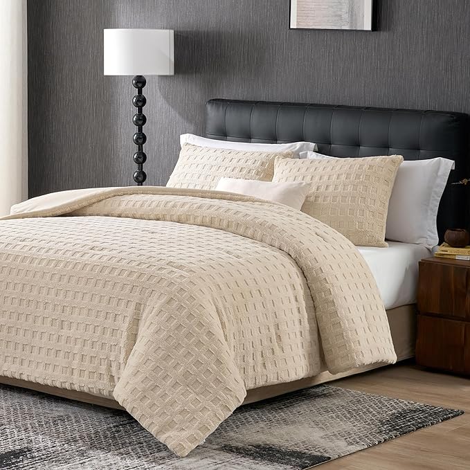 Amélie Home Waffle Comforter Queen Set, Khaki Fluffy Fleece Bedding Set, Super Soft Fluffy Plush Bedding Set for Winter, 3 Pieces, 1 Fuzzy Comforter and 2 Pillowcases